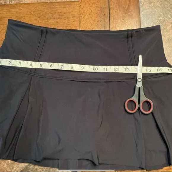 Lululemon women’s size 8 Black Athletic Tennis Skort - Picture 7 of 9